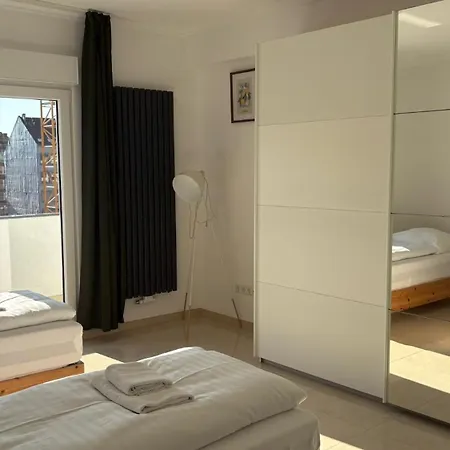 T&k - - 2 - King's Avenue Apartment